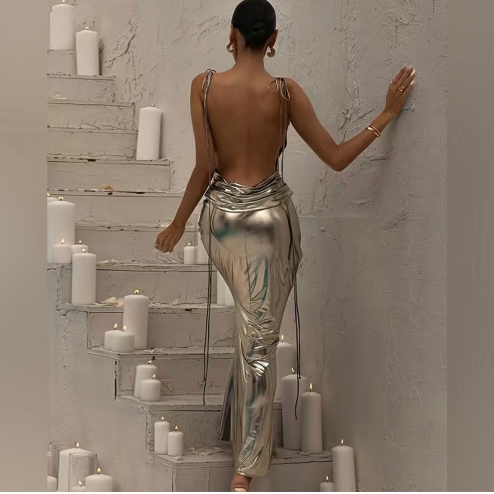 Large silver dress #1502 - Picture 2 of 4